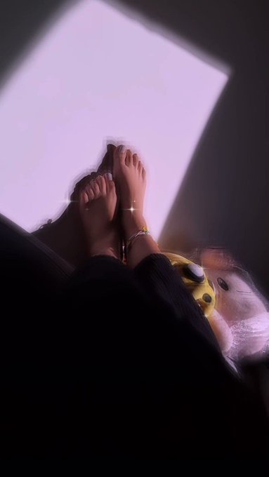 D&iacute;a de arreglarme las u&ntilde;as de mis piecitos https://t.co/dnnVRzuGqM<a href="/tag/felizmartesatodos"class="tags"><span>#felizmartesatodos</span></a>