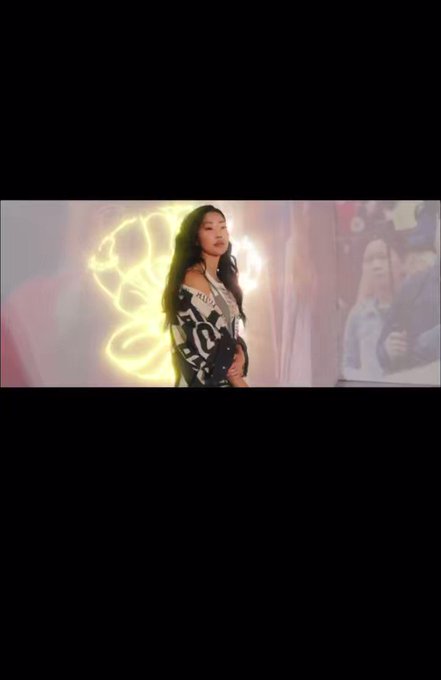 The video and song is growing on me☺️ https://t.co/Ku6QIeeY0H https://t.co/05GzN7aRqd