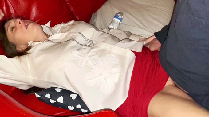 Another little taste of my cucking my husband donnie.  💋💋💋 Agness  #GILF #cuckoldry #cuckolding #fucking<a href="/tag/gilf"class="tags"><span>&#35;gilf</span></a><a href="/tag/fucking"class="tags"><span>&#35;fucking</span></a><a href="/tag/cuckolding"class="tags"><span>&#35;cuckolding</span></a><a href="/tag/cuckoldry"class="tags"><span>&#35;cuckoldry</span></a>