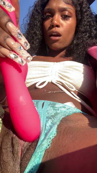 🩷🥰 This Toy Makes Me Feel So Good 😩 https://t.co/Hme2utOsRB