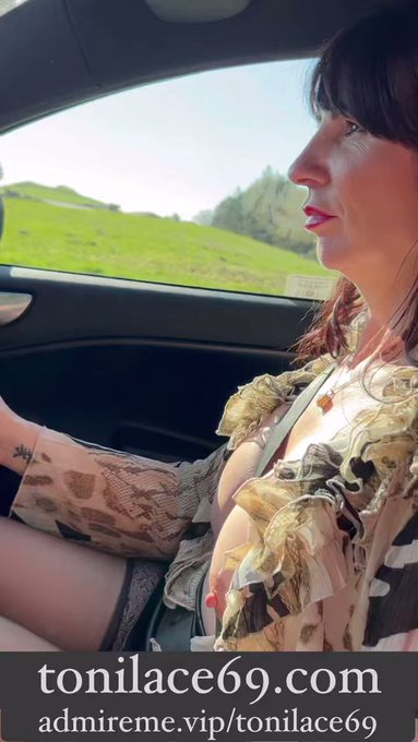 Afternoon My Naughty Family..for all you that love outdoor flashing and naughtiness go visit my https://t