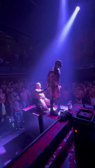 Esto es lo q pasa cuando est&aacute;n 2 novios locos en &eacute;l scenario @jotabullxl_XXX and @PACO_XXX_PACO https://t