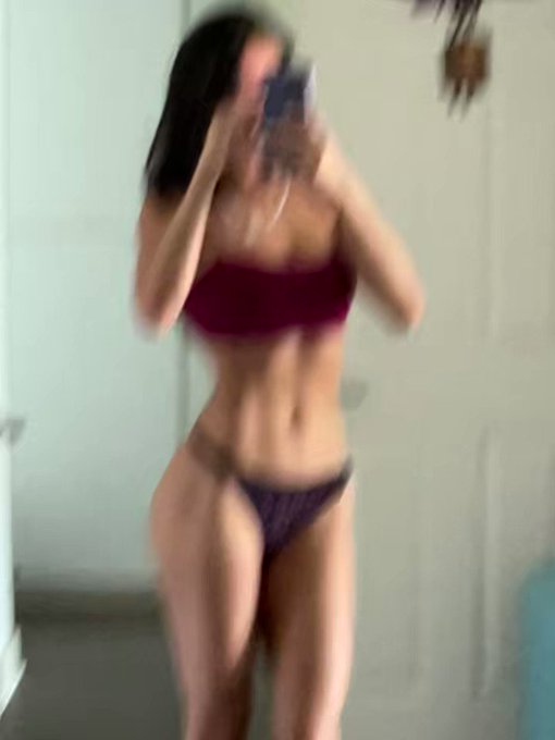 So proud of the work I&rsquo;ve been putting in 💪🏼 https://t.co/IEReB7hthV