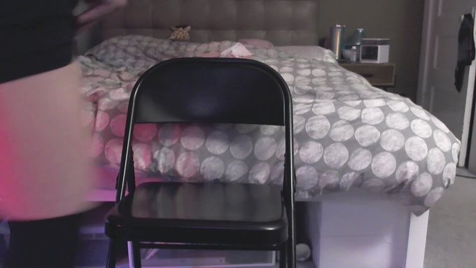 Utterly wrecking my hole https://t.co/fdkhkZpKAq