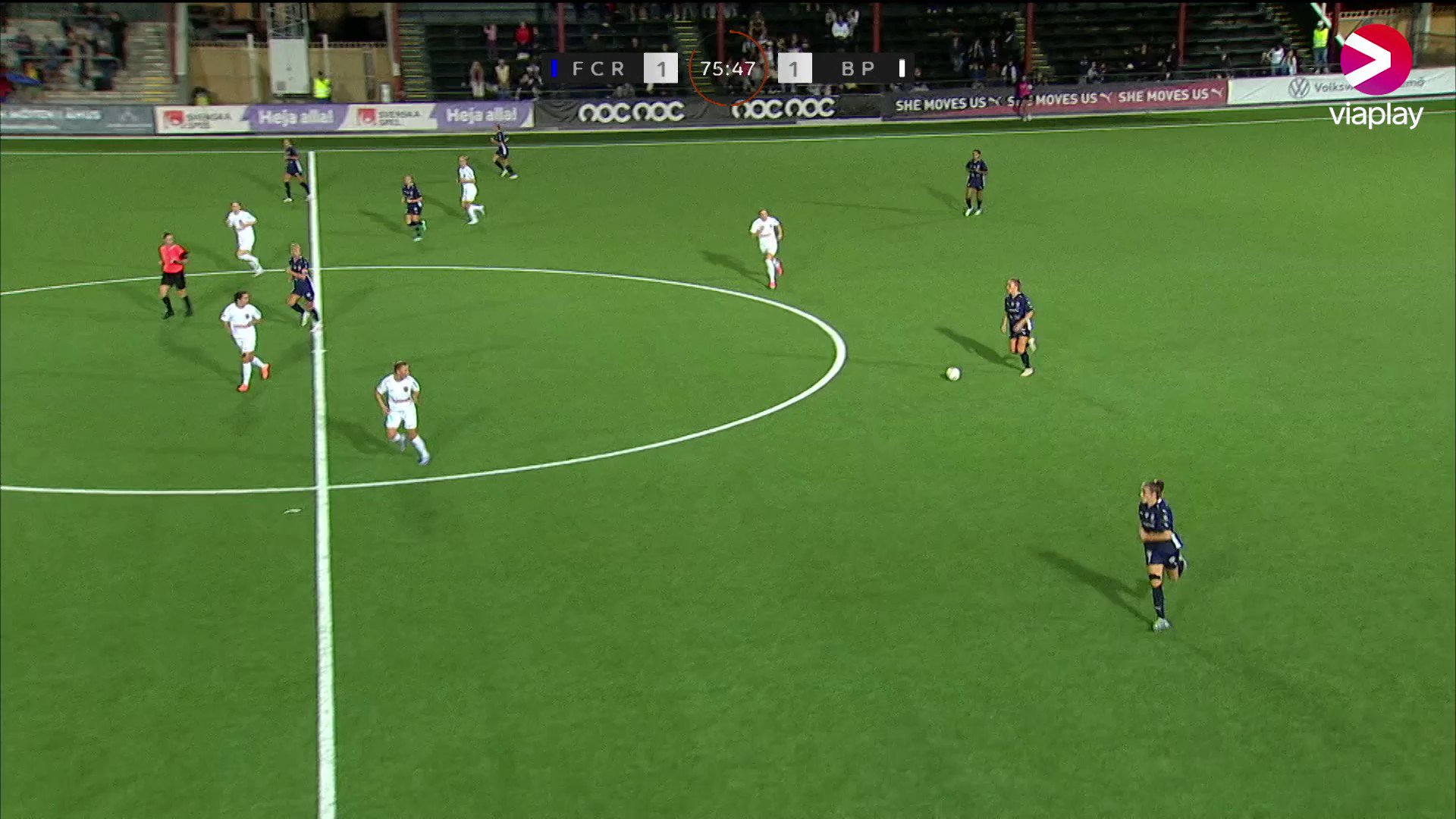 Rosengård har vänt till 2-1 på knappt fyra minuter! Sofie Bredgaard gör mål efter ett mönsteranfall ⚽️
