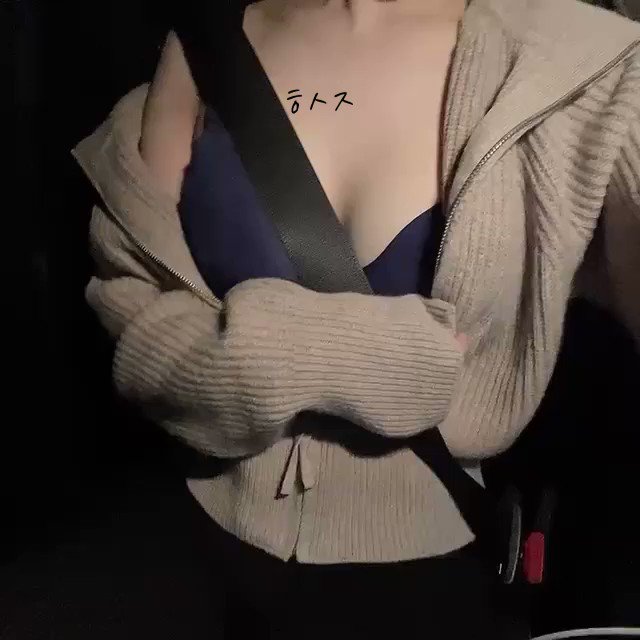 야외 노출을 즐기는 여친 [야동주유소 한국야동 인기야동 최신야동 야동주유소.com 국내야동] - 야동주유소