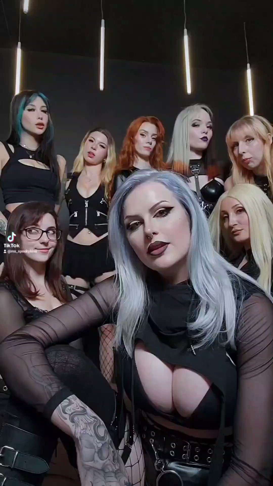 ☽ Spookykins ☾ 👻🖤🔞 on X: Wazzzuuuup! say it back 🖤👻 @smilecosplay_  @oxDessyxo @sarameikasai @rubyhexx @HollytWolf @ClarusPolaris @loosh_cos  t.copa24h3HkYp  X