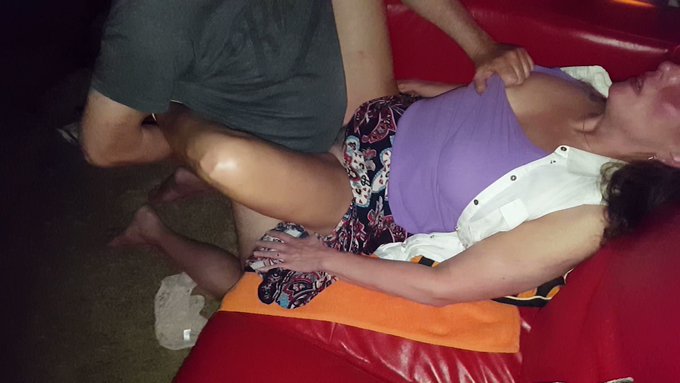 #cuckold cleans up #wife after friend #fucks her.  ☮️&amp;❤️2 U All              💋💋💋Agness https://t.co/<a href="/tag/cuckold"class="tags">&#35;cuckold</a><a href="/tag/wife"class="tags">&#35;wife</a><a href="/tag/fucks"class="tags">&#35;fucks</a>