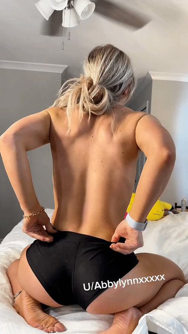 I love back days ? https://t.co/sLoJZBqQWU