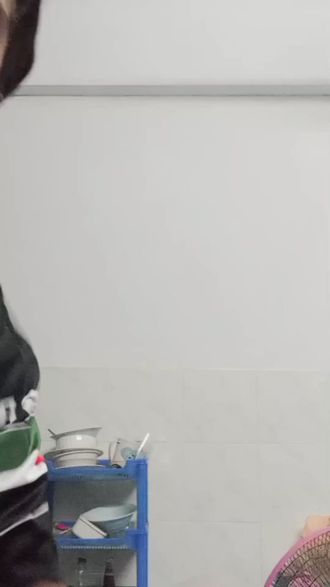 ใครสนใจมารับหนูวันเสาร์ที่ปทุมบ้างนะรับไปนอนด้วย2-3คืน? https://t.co/bpG0lncCNU