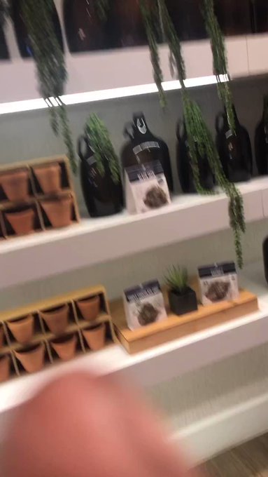 I don&rsquo;t smoke street shit nomo get straight from the dispensary https://t.co/l9DVE3sA5F