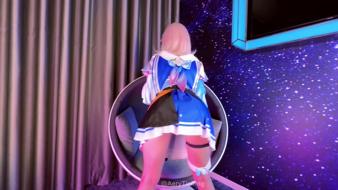 The Astral Express always makes me fall when it does a hyper jump... Would you please catch me in your