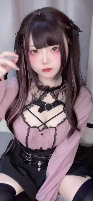 コスプレイヤー絲のTwitter動画1