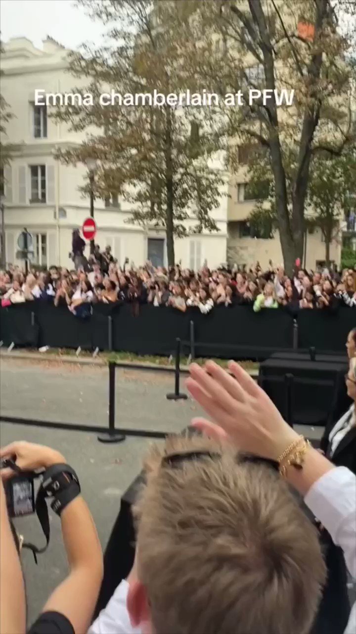 Emma Chamberlain at Paris Fashion Week for Acne Studios. 🎥:  @theonlyomarelfarouk, @galafr & @savoirflair.