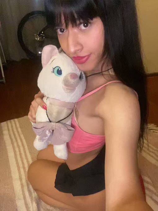 🎬 Videito en el pisito 💗 con vaini 🧸🥰 https://t.co/sdDOH10rQH