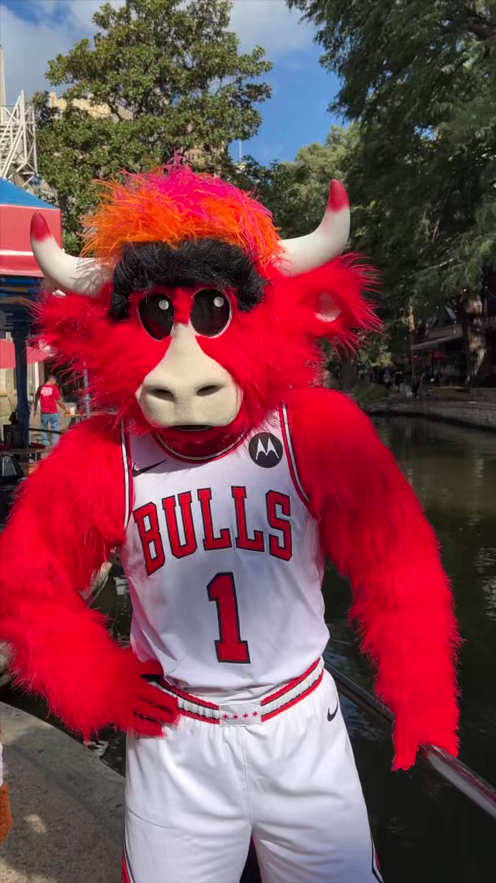 Bulls On The Block on X: Giving away 2 more @chicagobulls tickets