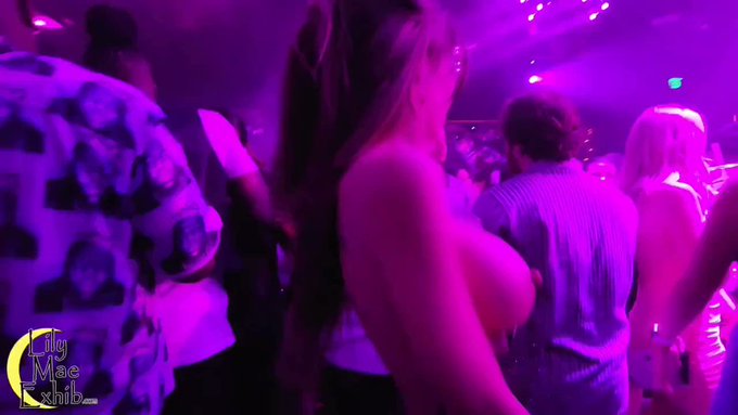 October and November are going to be wild months on my pages! Along with videos for these spicy clips<a href="/tag/exhibitionist"class="tags"><span>#exhibitionist</span></a><a href="/tag/publicflashing"class="tags"><span>#publicflashing</span></a><a href="/tag/nakedoutside"class="tags"><span>#nakedoutside</span></a>