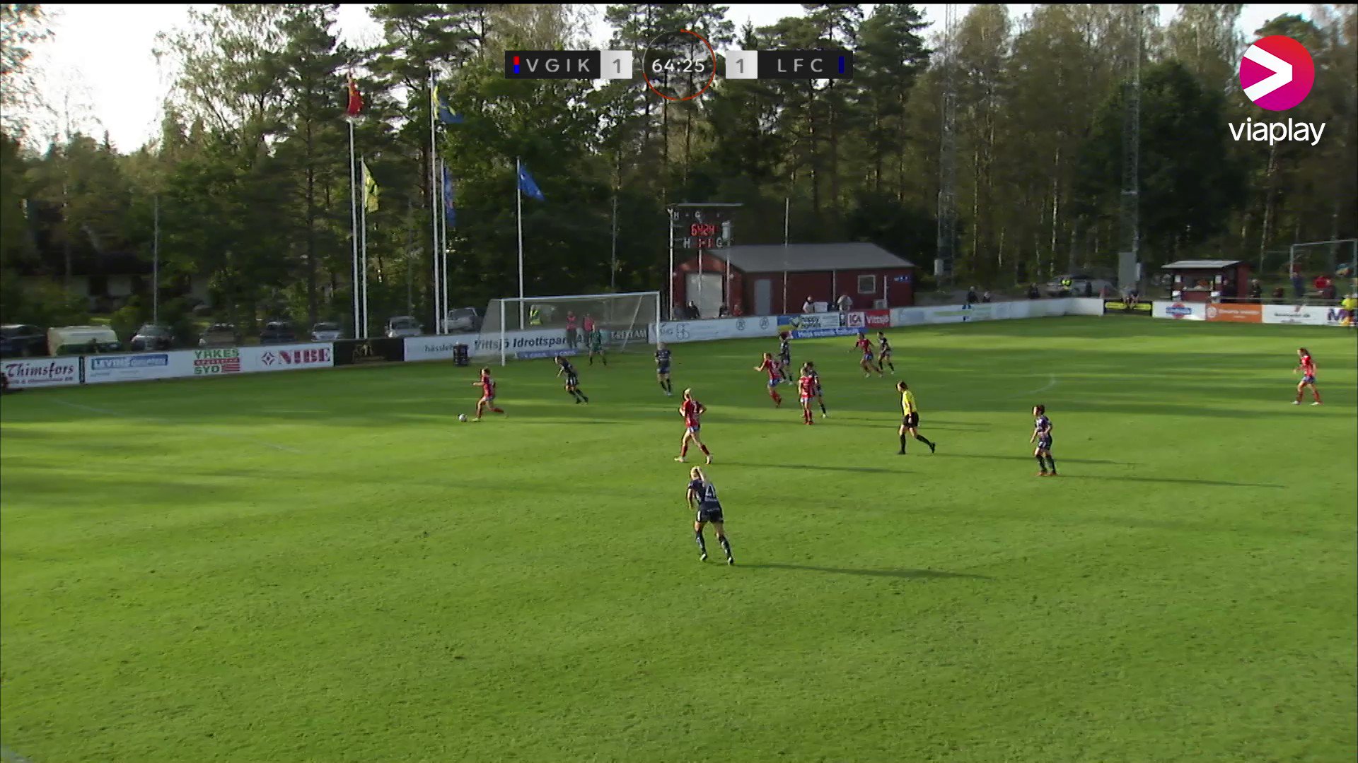 Sarah Stratigakis!Tvåmålsskytt när @vittsjogikofcl tar ledningen hemma mot Linköping