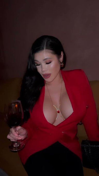 If you took me out on a date 👠💃🏼 https://t.co/0bJdqx8rvI