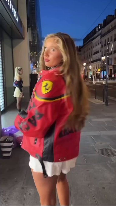 lyrics. that's all ;) https://t.co/8yh1fUgRqN