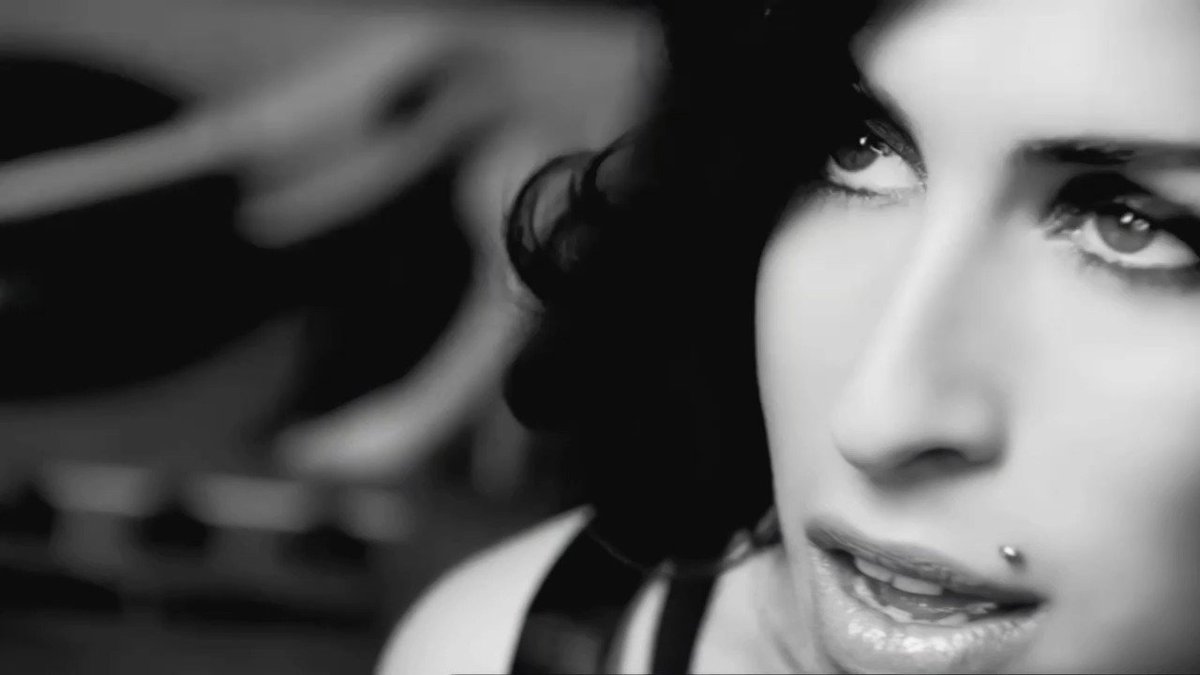 Amy Winehouse's 'Back to Black' Video Hits 1 Billion Views on