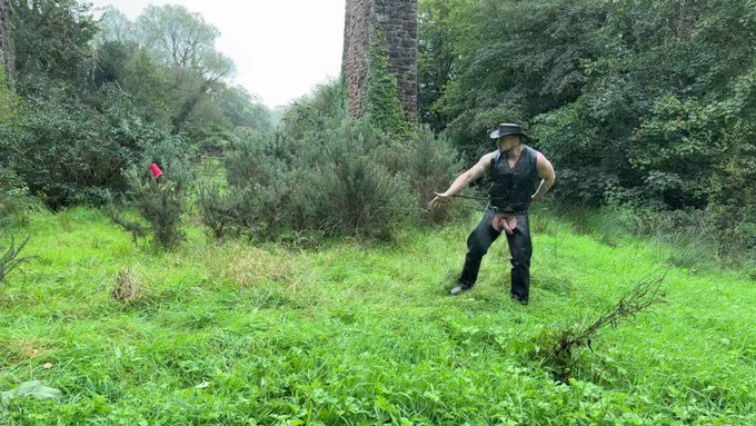 Even the rain can&rsquo;t stop &lsquo;Wild Bill Bigkok&rsquo; from getting his practise 💦🤠   Today has been far too much<a href="/tag/friday13th"class="tags"><span>#friday13th</span></a>