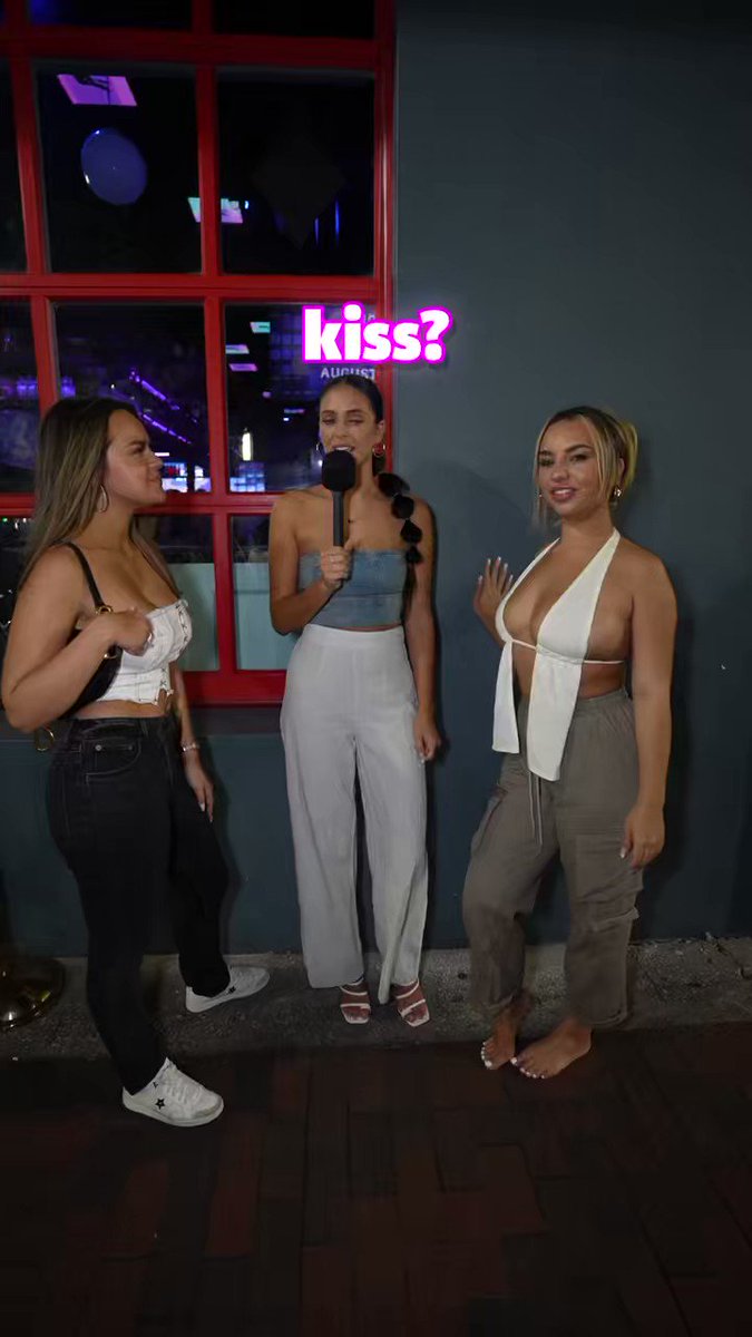 Camilla Araujo on X: Kiss or slap?! t.coPphggDeTSq  X