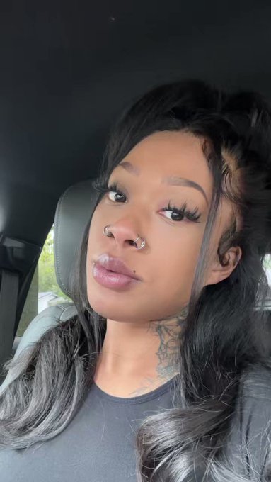 Pictures in my camera roll looking at me like:  #lulbenzie #thereallulbenzie https://t.co/YkOI2Axqgs<a href="/tag/lulbenzie"class="tags">#lulbenzie</a><a href="/tag/thereallulbenzie"class="tags"><span>#thereallulbenzie</span></a>