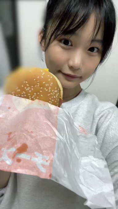 尾茂井奏良のTwitter動画4