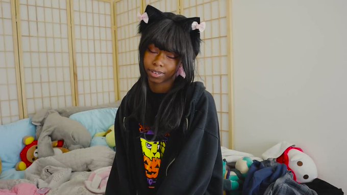 Employee of the Month <3 ? Out at the witching hour on all sites ? https://t.co/CfENcq3Tik