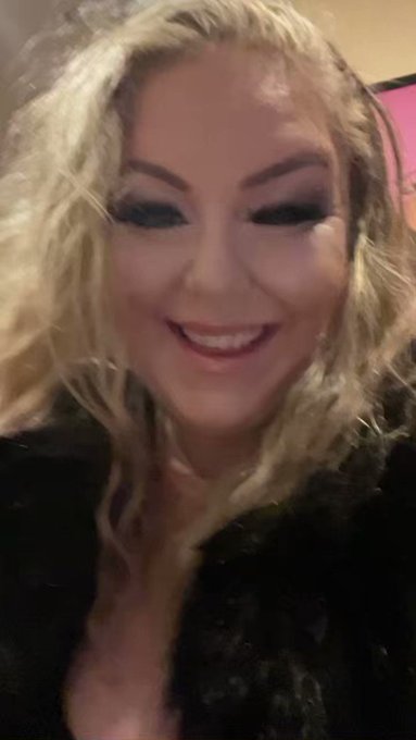 Stepped out last night&hellip;. https://t.co/H1U0KTHtTX<a href="/tag/nationalappreciateyourwifeday"class="tags"><span>#nationalappreciateyourwifeday</span></a>