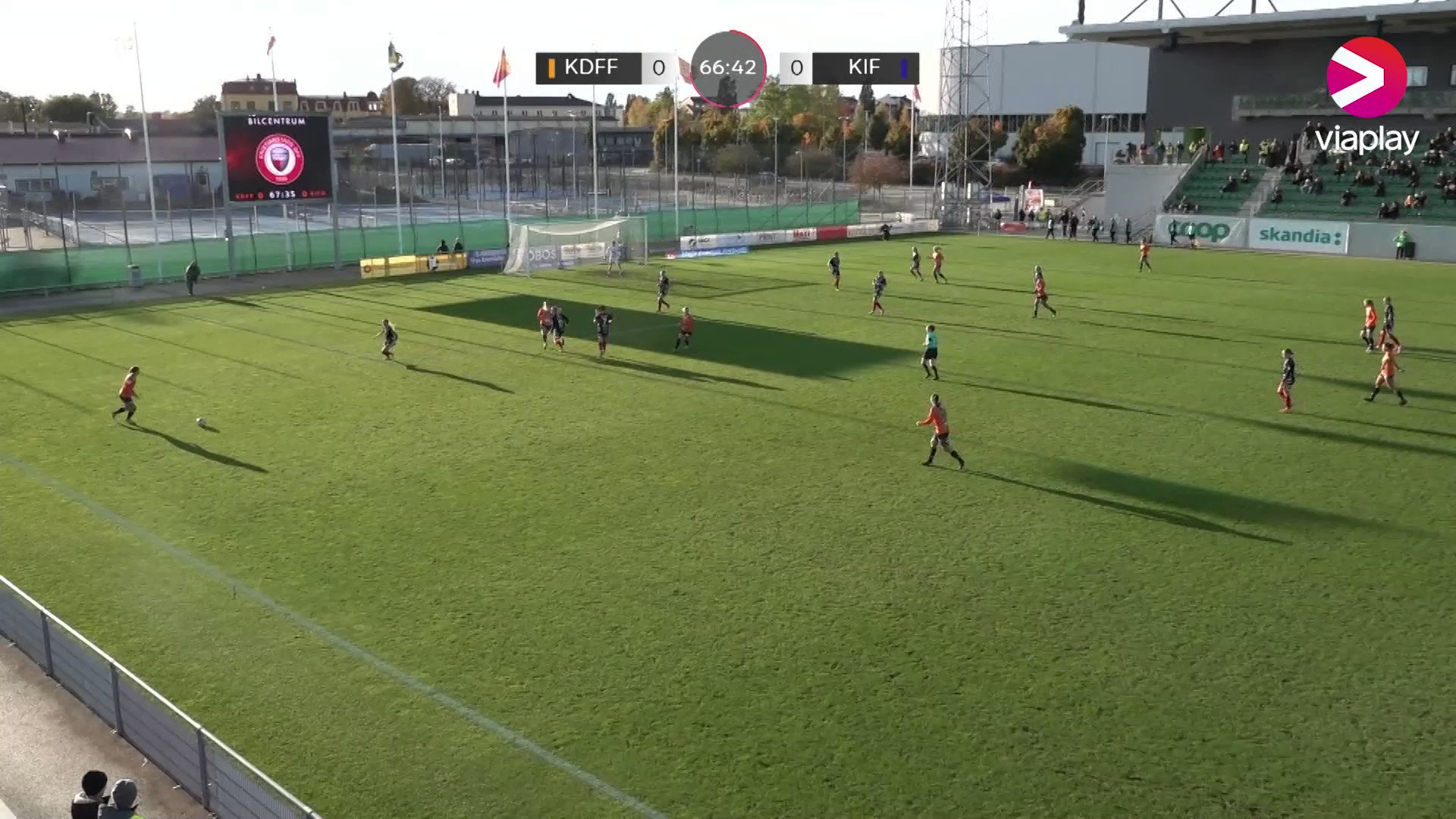 Eiriksdottir når högst – nickar in ledningsmålet för @KDFF1998 🤩