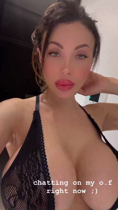 Chatting on my OF right now ;)) https://t.co/OE4AUQDLa9 https://t.co/lTCbRcXgEB