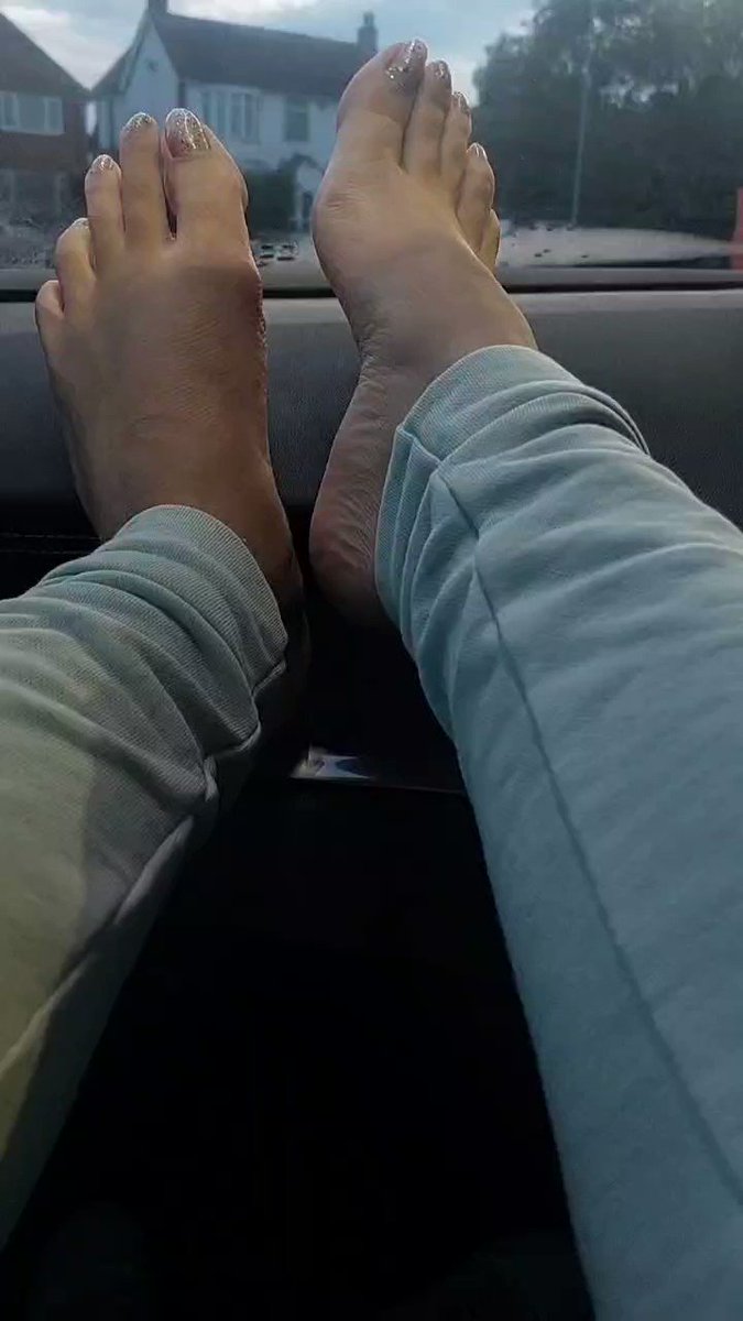 MissPrettyFeet @M1ssPr3ttyFeet - Twitter Profile | Sotwe
