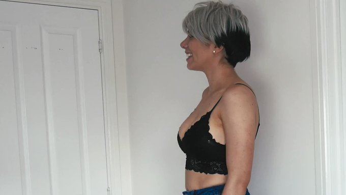 VID SOLD! Samantha Meets A Fan Fantasy 🔥 Check it out! https://t.co/ywOVPQk5Lw #MVSales @manyvids https://t<a href="/tag/mvsales"class="tags"><span>#mvsales</span></a>