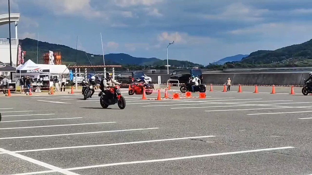 見た人も何か無言でducatiあげる - Search / X