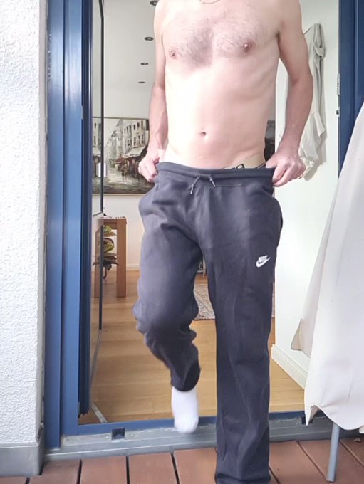 Would you expect this under my sweatpants? https://t.co/jFJPlP67pa<a href="/tag/doublepenetration"class="tags"><span>#doublepenetration</span></a>