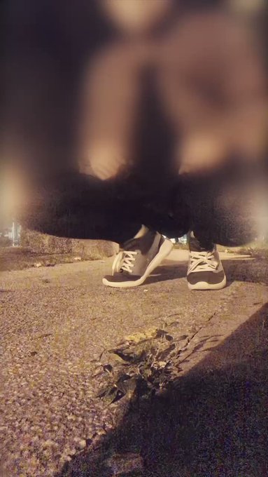 剛剛看到有姐妹poㄌ公園尿尿，一起分享～💦 https://t.co/D8YqfNvdNE