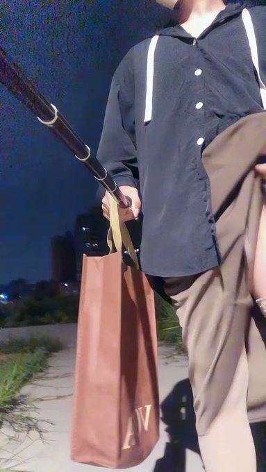 深夜散個步 https://t.co/NEJCrollY5