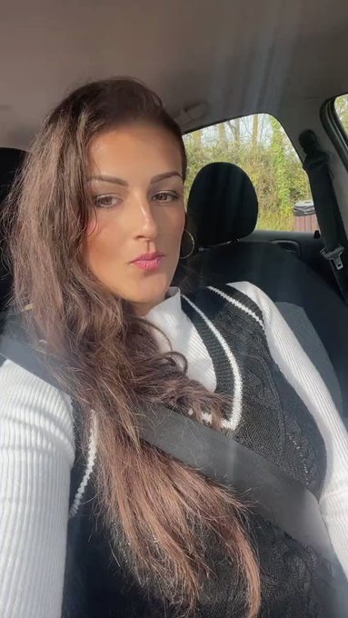 Petitabricot (3K)’s pics and videos