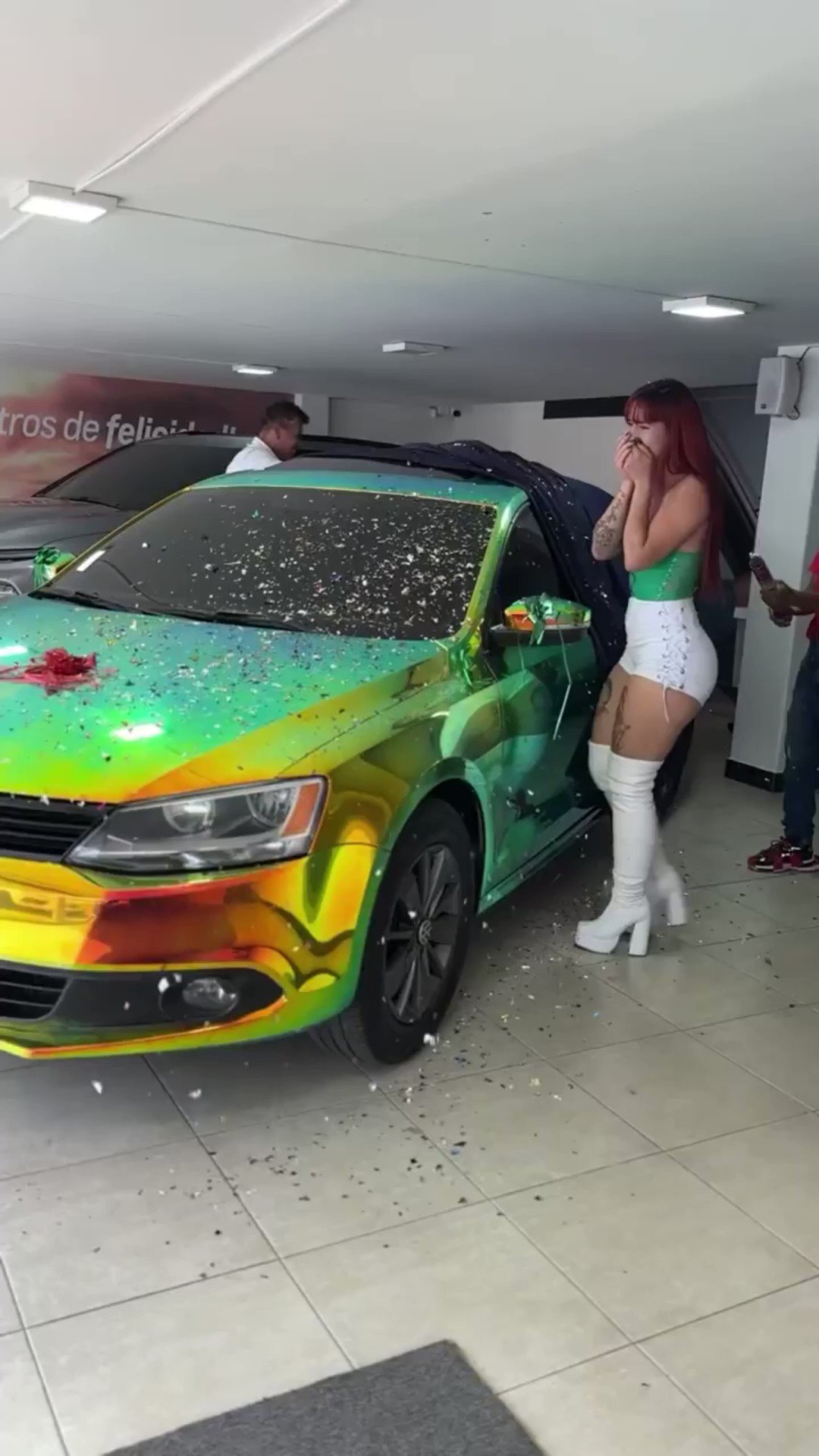 MiOriente on X: La creadora de contenido Yulieth Guzmán presumió el pasado  jueves 19 de octubre el carro nuevo que se compró, un Volkswagen Jetta. La  “influencer” expresó a través de un