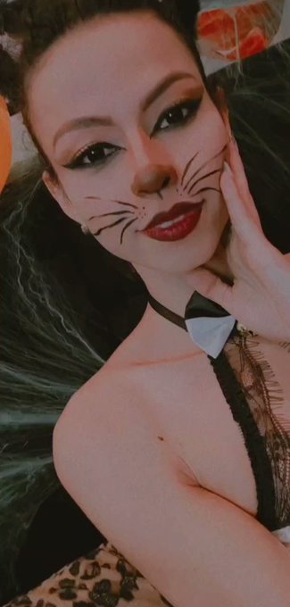 Lista para ser tu gatita y listo para darme leche https://t.co/69MW23RBsh<a href="/tag/nuevafotodeperfil"class="tags"><span>#nuevafotodeperfil</span></a>