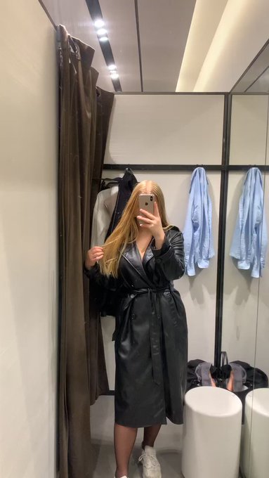 So this what I wore to Zara in the end 😈 https://t.co/06cIOCtF4Z