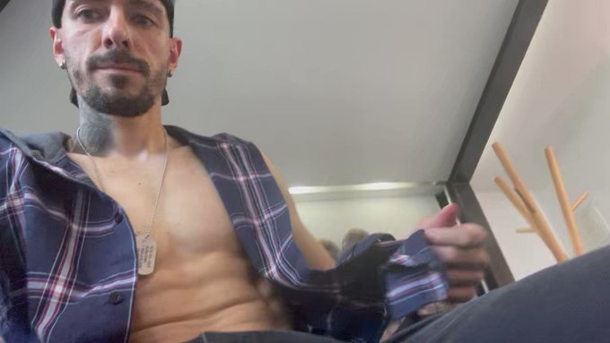 Antes de la grabaci&oacute;n 😋  https://t.co/YTUPyIy4YL https://t.co/ghRcFJyDSC<a href="/tag/lucymendez"class="tags"><span>#lucymendez</span></a>