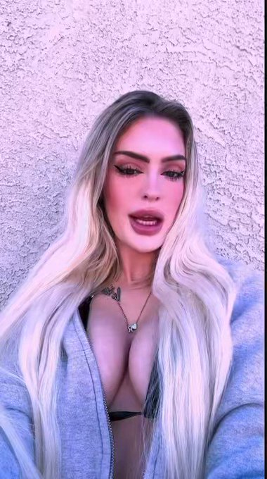 Rylie’s pics and videos