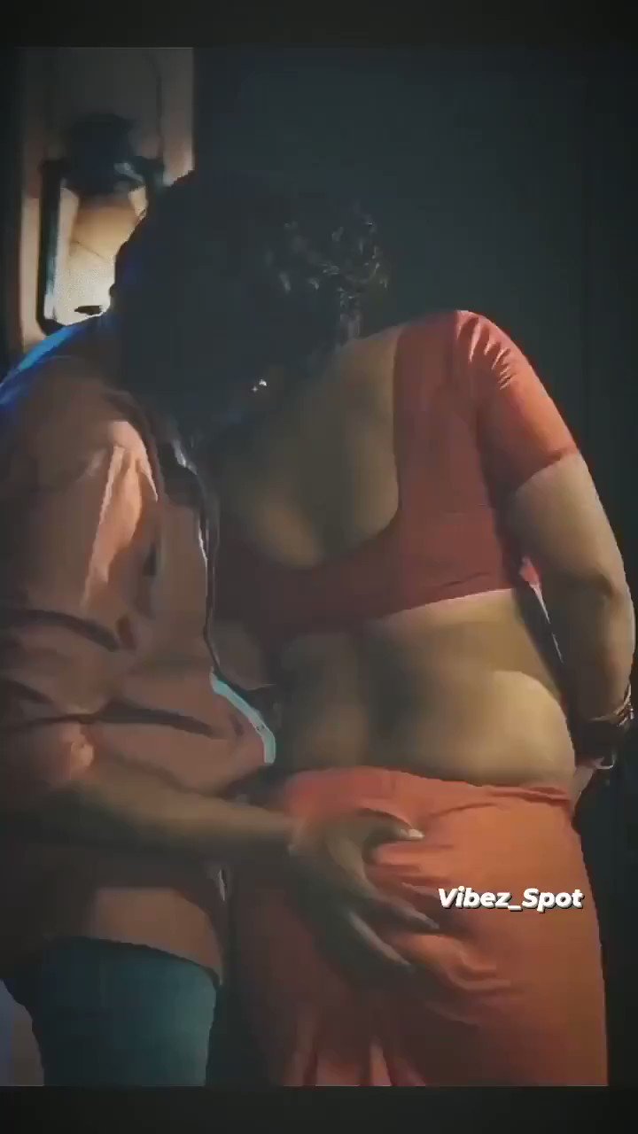 Priya gamre hot kiss