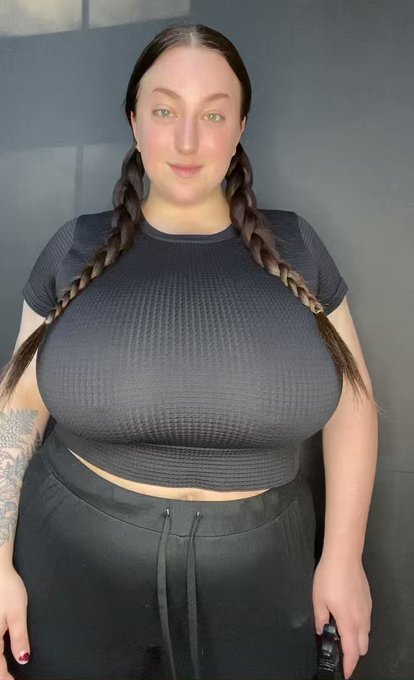 Spicy Leia set is going up on my site later😘 25% off right now! https://t.co/ycFnMtFIxf