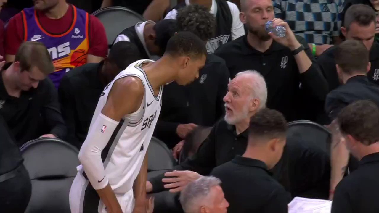 [花邊] 波波場邊對斑馬的反應