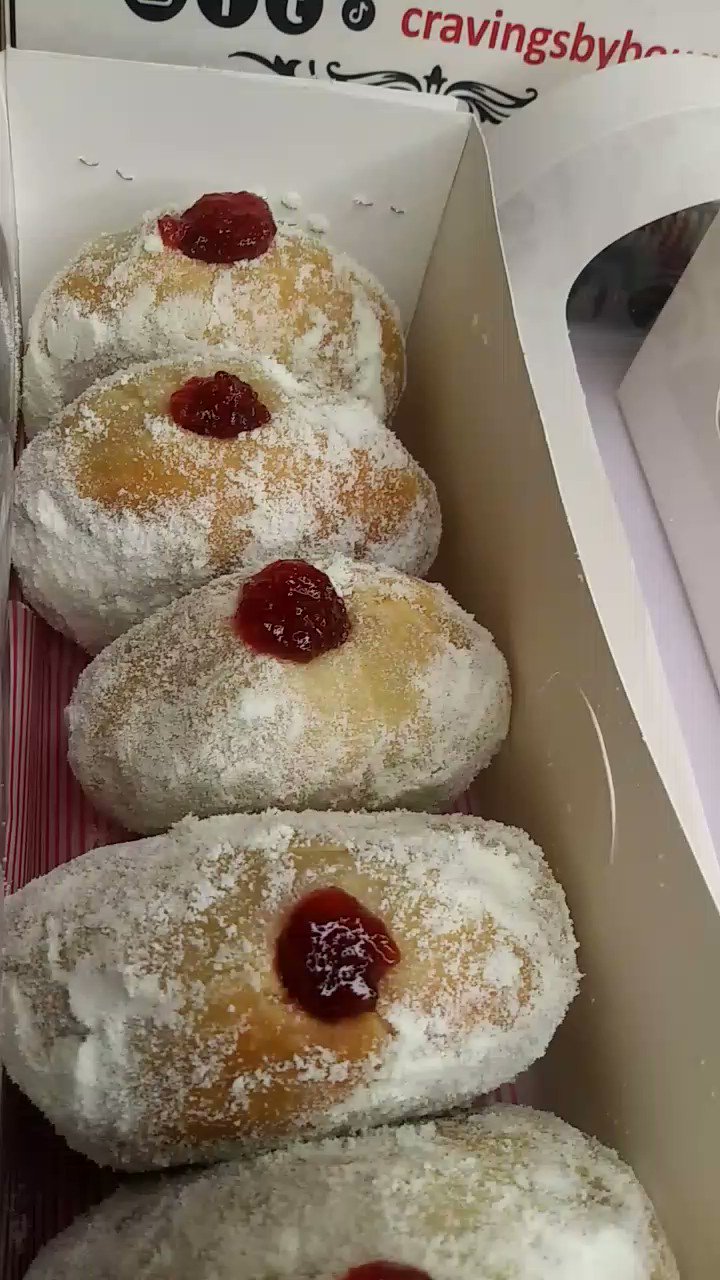 cravingsbyBouqi s video Tweet