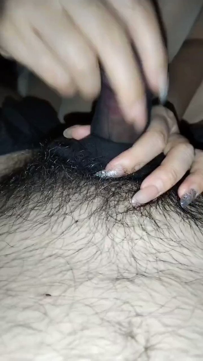 隔着丝袜扣鸡    